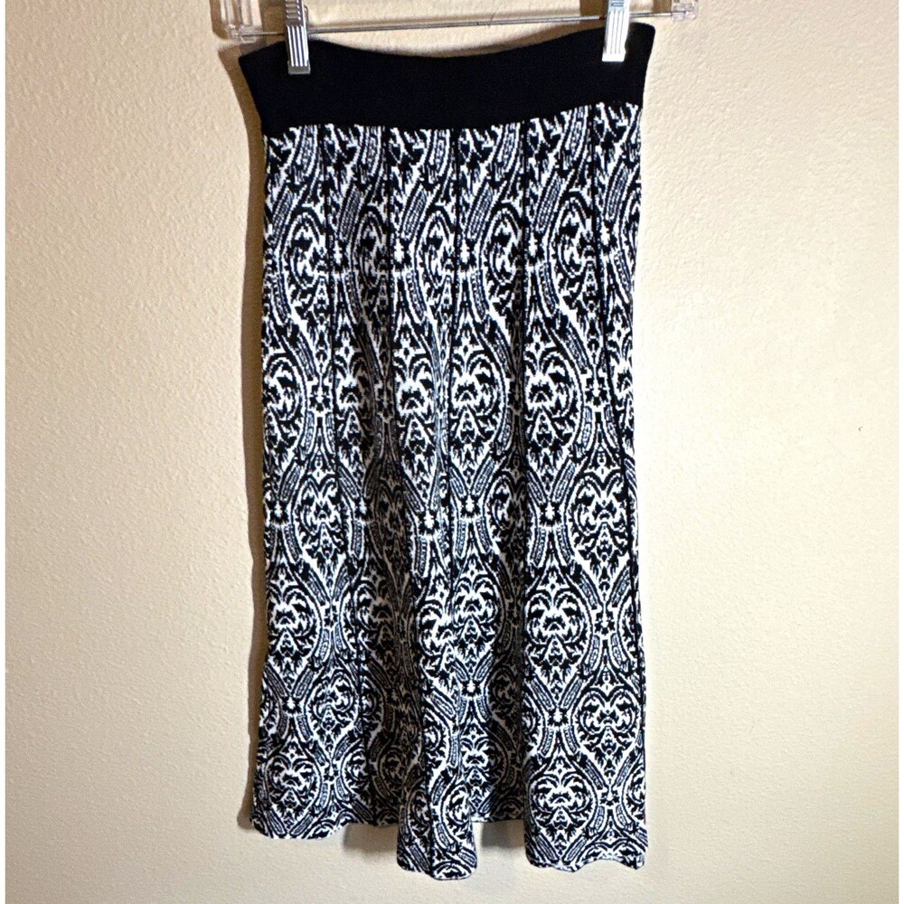 Project Runway Women’s A-Line Knit Skirt M Black White Paisley Pull-On